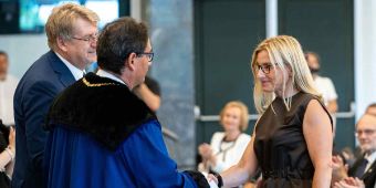PD Dr. med. Silke Tribius bei der Verleihung ihrer Habilitationsurkunde an der Semmelweis Universität Budapest
