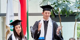 Bild: ACH_Diplomfeier_2023_Semestersprecherin
