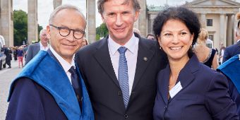 Bild: ACH_Diplomfeier_2023_Campusleitung BrandenbTor