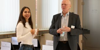 AMS Roche Symposium Medizinstudium und Next Generation Medicine Studentin und Dozent