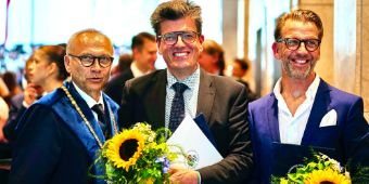 Subchair Holger Maul und Fachverantwortlicher Dozent Hanke mit Prof. Oldhafer