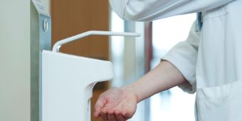 Händedesinfektion für Patientensicherheit
