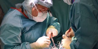 PD Dr. Konstantinos Kafchitsas operiert 