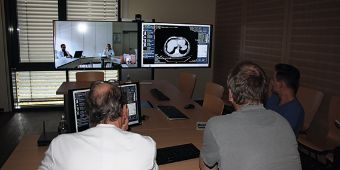 Ärzte aus Radeberg und Dresden tauschen sich beim Tele-Tumorboard aus