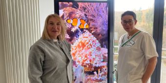 Llinks: Olga Magdea, Chefärztin der Geriatrie in der Asklepios Schildautal-Klinik sowie Regina Wand, Pflegebereichsleitung der Schildautal-Klinik 