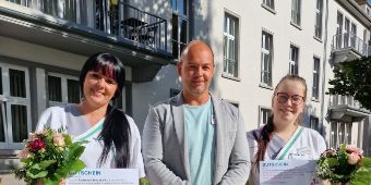 202309_Gratulation Einser-Schuelerinnen