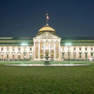 Wiesbaden bei Nacht