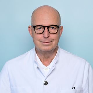 Dr. Ralf Gütschow