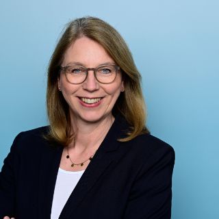 Stephanie Kayser