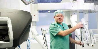 Prof. Dr. Daniel Perez, Chefarzt für Allgemein- und Viszeralchirurgie, Asklepios Klinik Altona