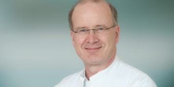 Prof. Dr. Uwe Kehler, Chefarzt der Neurochirurgie in der Asklepios Klinik Altona 