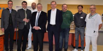 von links: Dr. Joachim-Ramming, Thomas Ebeling, Dr. Franz-Jürgen Unterburger, Andreas Feller, Marius Aach, Peter Donhauser, Reinhold Scharf und Thomas Kastner.