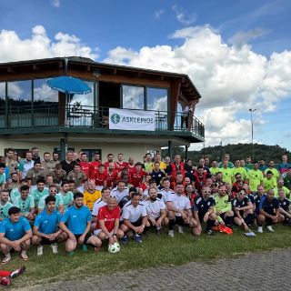 Passend zum zur  WM-Start wurde es auch im Harz sportlich: Insgesamt 14 Teams von Asklepios Kliniken aus ganz Deutschland spielten  im TSG Bad Harzburg und sorgten für ein spannenden Wettkampf bei gutem Wetter.